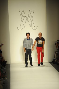 tasarımcılar brian wolk ve claude morais