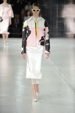 prabal gurung defile, model