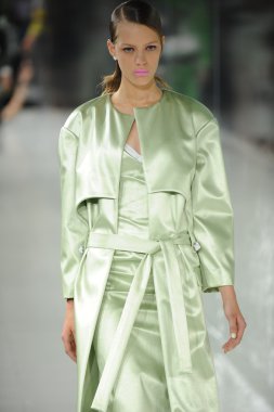 Karlie kloss prabal gurung moda, show