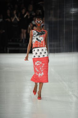 prabal gurung defile, model