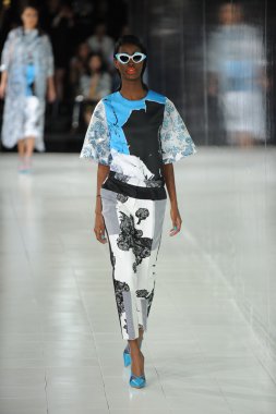 prabal gurung defile, model