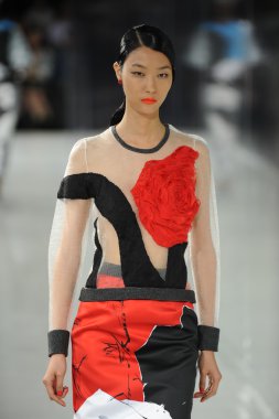 prabal gurung defile, model