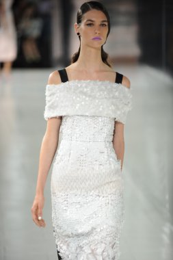 prabal gurung defile, model