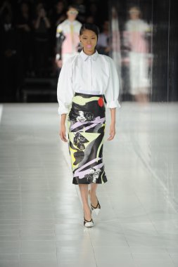 prabal gurung defile, model