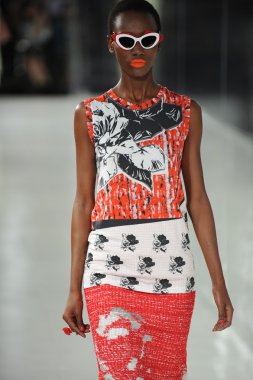 prabal gurung defile, model