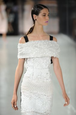 prabal gurung defile, model