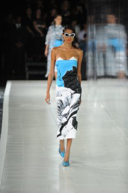 prabal gurung defile, model