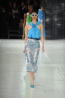 prabal gurung defile, model