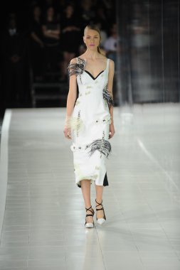 prabal gurung defile, model