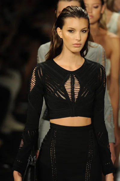 Models at Herve Leger by Max Azria fashion show — Stock Photo, Image