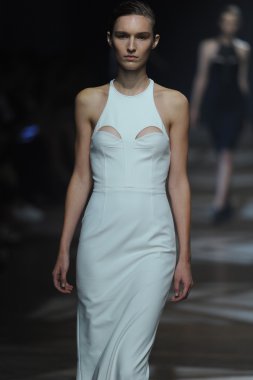 yigal azrouel defile, model