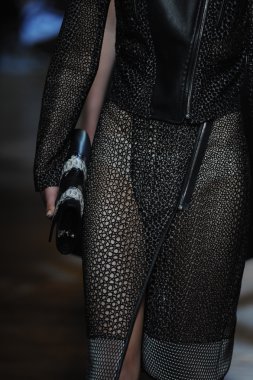 yigal azrouel defile, model