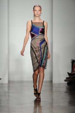 model ohne titel moda show