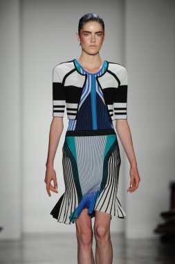 model ohne titel moda show