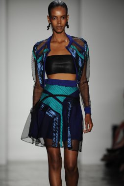 model ohne titel moda show