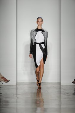 model ohne titel moda show