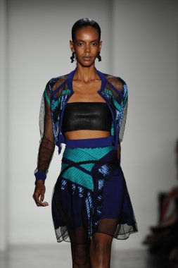 model ohne titel moda show