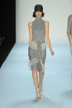 model, badgley mischka moda defilesi