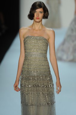 model, badgley mischka moda defilesi