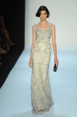 model, badgley mischka moda defilesi