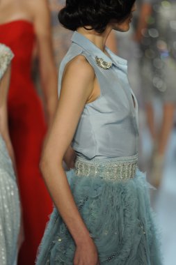 model, badgley mischka moda defilesi
