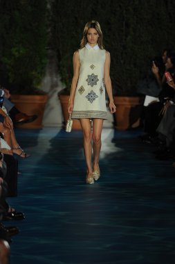 Lindsey wixson tory burch defile, model