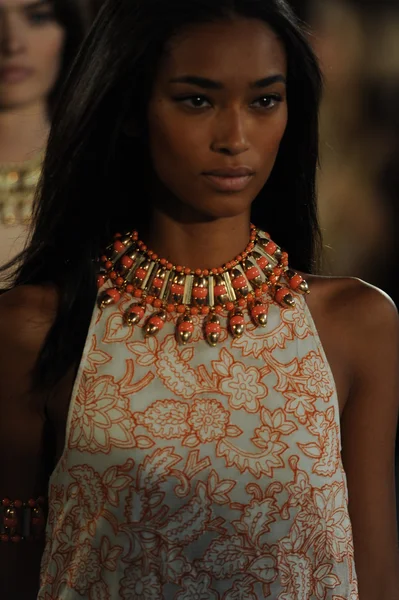 Models at Tory Burch fashion show — Stock Photo, Image