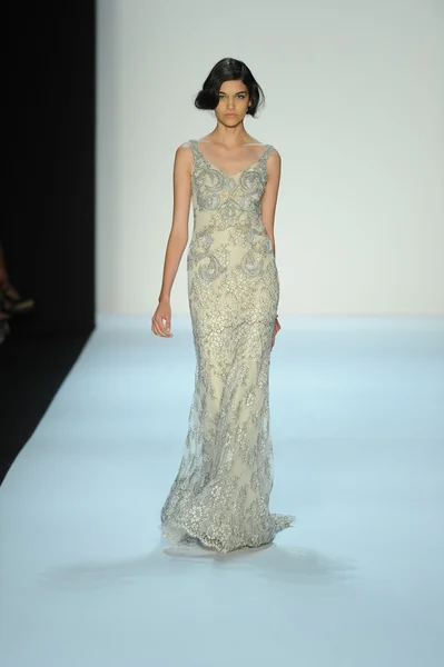 Model, badgley mischka moda defilesi — Stok fotoğraf