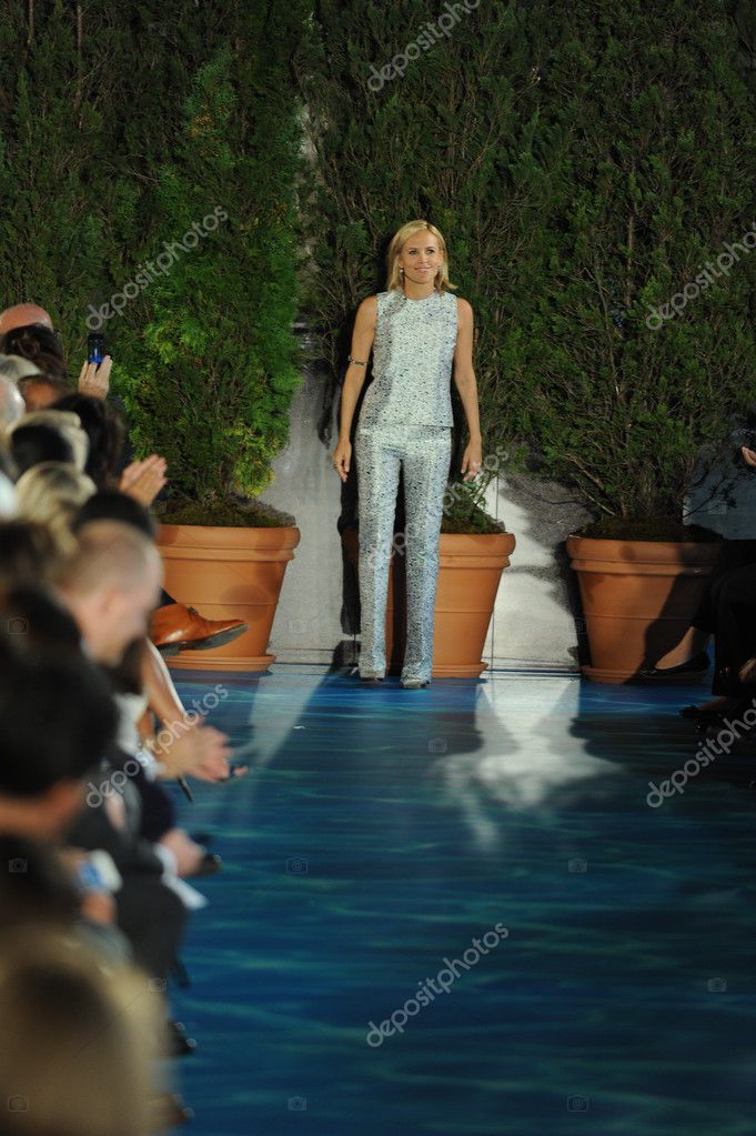 Diseñador Tory Burch — Foto editorial de stock © fashionstock #34190539 Diseñador Tory Burch — Foto editorial de stock © fashionstock #34190539