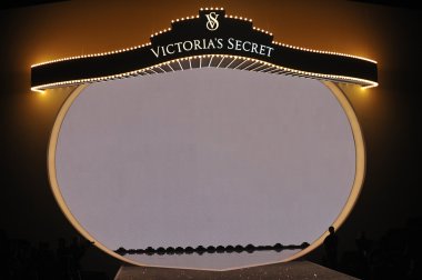 victoria's secret, bir atmosfer