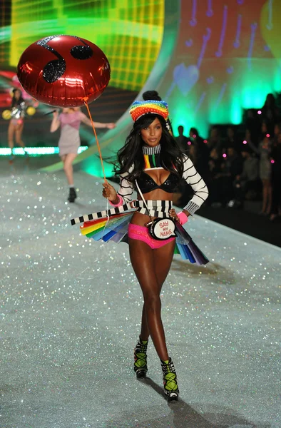 Modelo Jasmine Tookes Victoria 's Secret — Foto de Stock