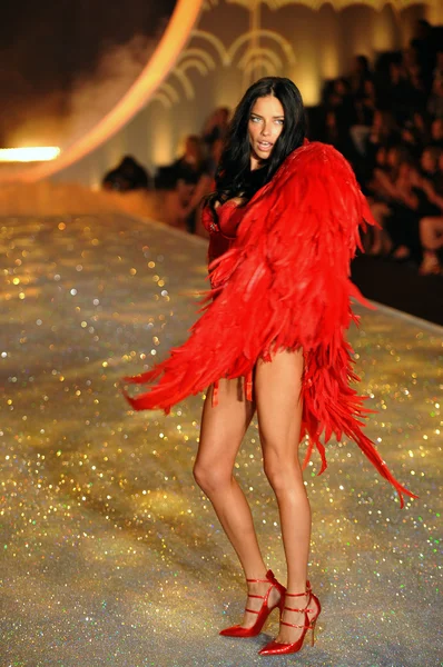 Adriana Lima — Fotografia de Stock