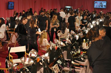 Victoria's secret saç ve makyaj odası
