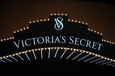 atmosfer, 2013 victoria's secret fashion show