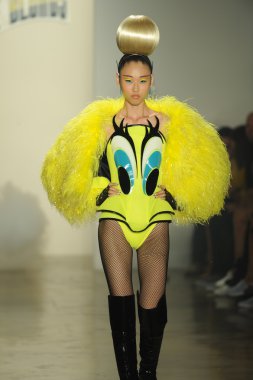 sarışınlar Show'da model