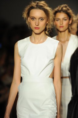 modelleri yürümek pist finale rachel zoe gösteri