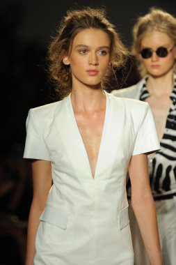 modelleri yürümek pist finale rachel zoe gösteri