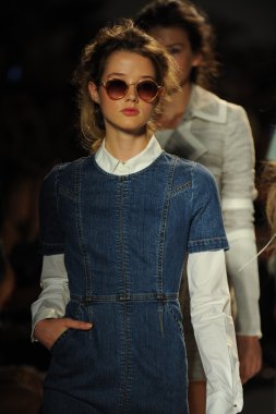 modelleri yürümek pist finale rachel zoe gösteri