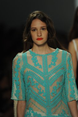 nanette lepore Haritayı modellerini