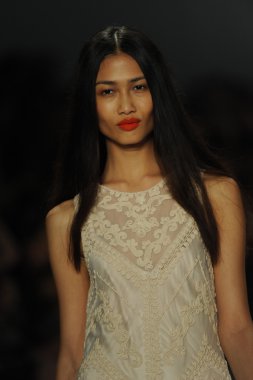 nanette lepore Haritayı modellerini