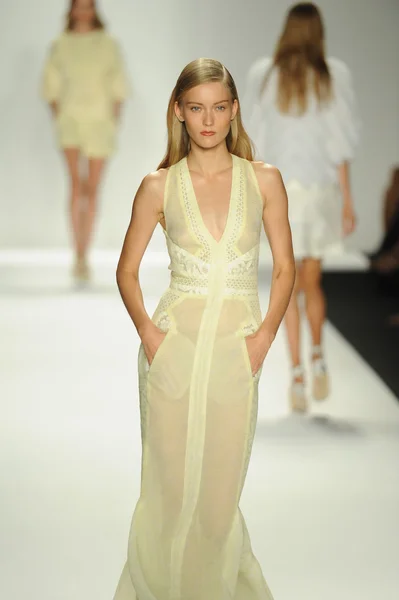 Model walks runway at J. Mendel show — Stock Photo, Image