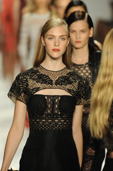 Model walks runway at J. Mendel show — Stock Photo, Image