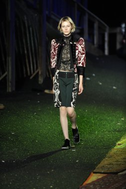model, marc jacobs moda gösterisi