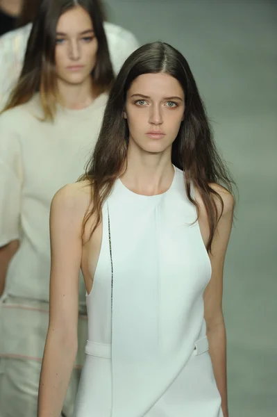 Modeller på calvin klein collection modevisning — Stockfoto