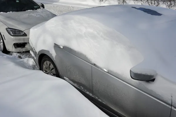 Car under deep fresh snow in NYC — Stock Photo, Image
