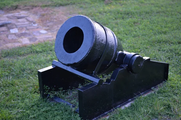 Cañón viejo en el fuerte — Foto de Stock