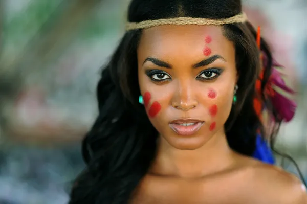 eşarplı güzel Hindistan Çeroki kadın