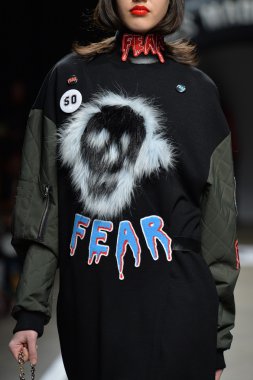 model tasarımları heyein SEO için pist yürür