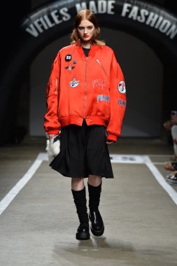 model tasarımları heyein SEO için pist yürür