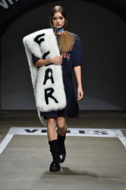 model tasarımları heyein SEO için pist yürür